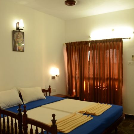 Hotel Sea View Palace - The Beach Hotel, 可瓦兰 外观 照片