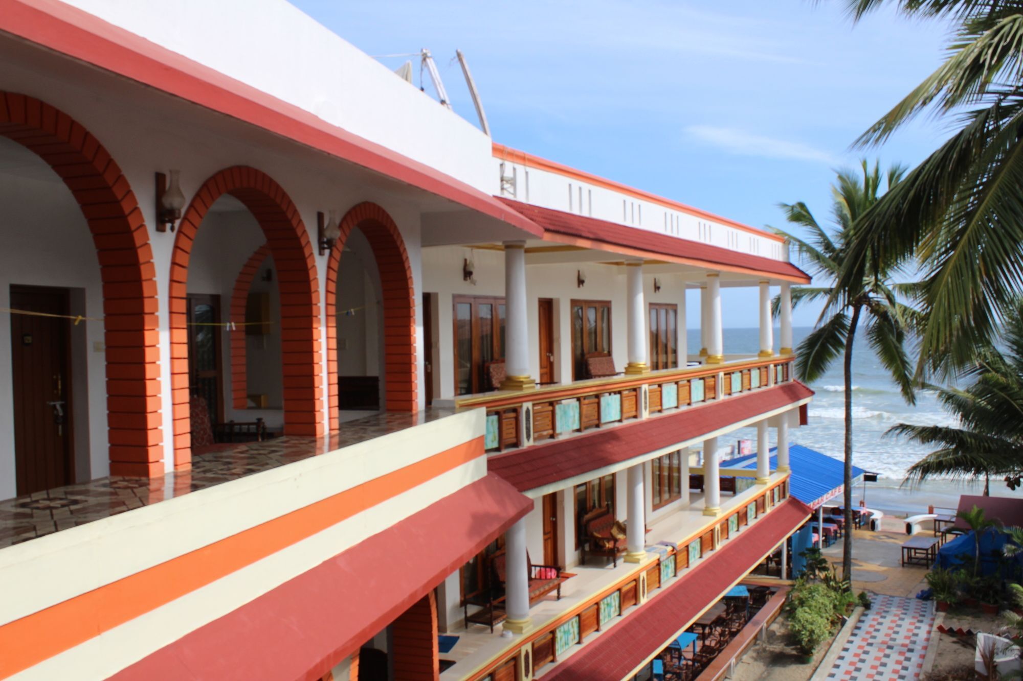 Hotel Sea View Palace - The Beach Hotel, 可瓦兰 外观 照片